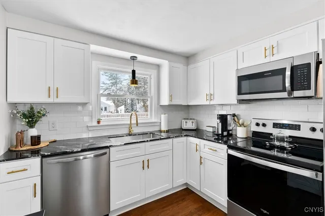 $215,000 | 102 Lena Terrace, Clay, NY 13212