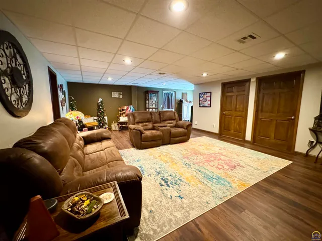 $265,000 | 414 15th Street, Burlington, KS 66839