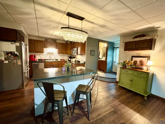 $265,000 | 414 15th Street, Burlington, KS 66839