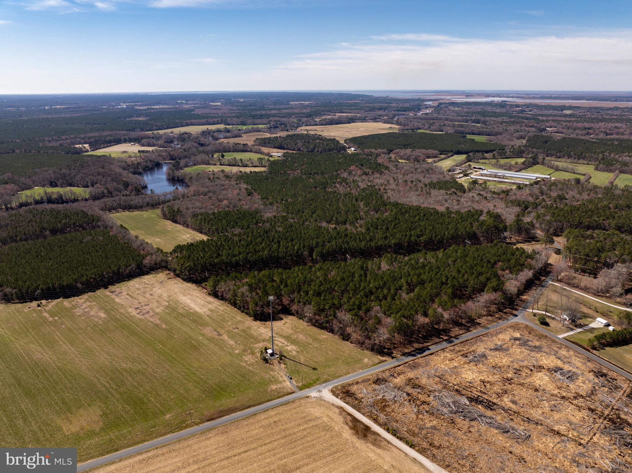 7890 Athol Road Hebron, MD 21830 - Photo 31 of 43 a view of city and ocean