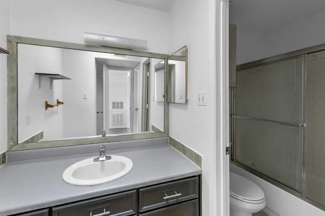 $1,095 | 18800 Egret Bay Boulevard, Unit 804, Webster, TX 77058