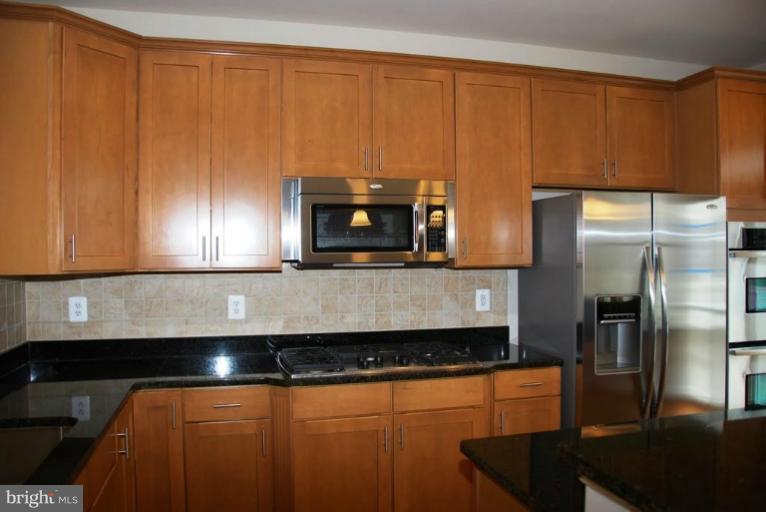 3453 Kemper Road Arlington, VA 22206 - Photo 2 of 17 Kitchen
