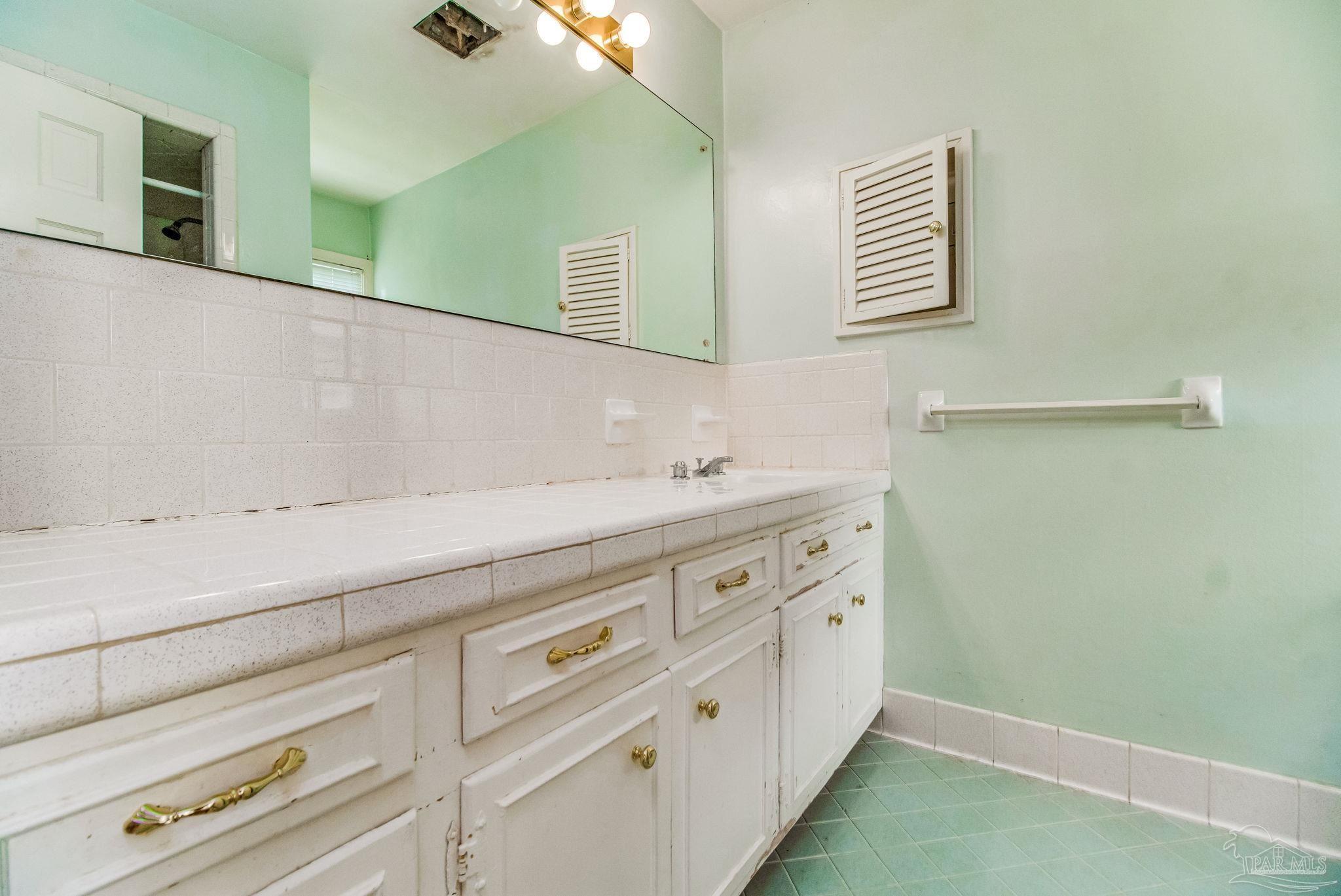 4005 Aiken Road Pensacola, FL 32503 - Photo 25 of 28