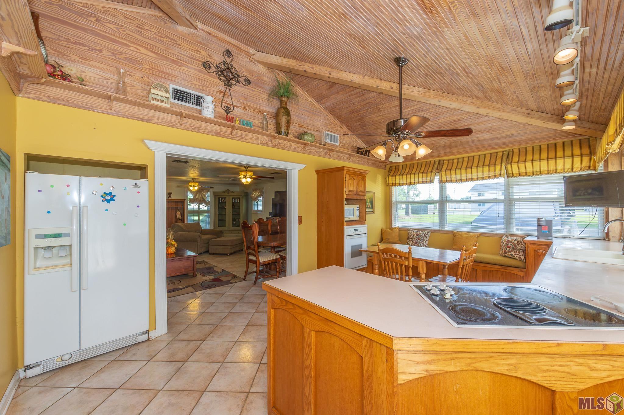 101 Central Lafourche Drive Raceland, LA 70394 - Photo 6 of 30