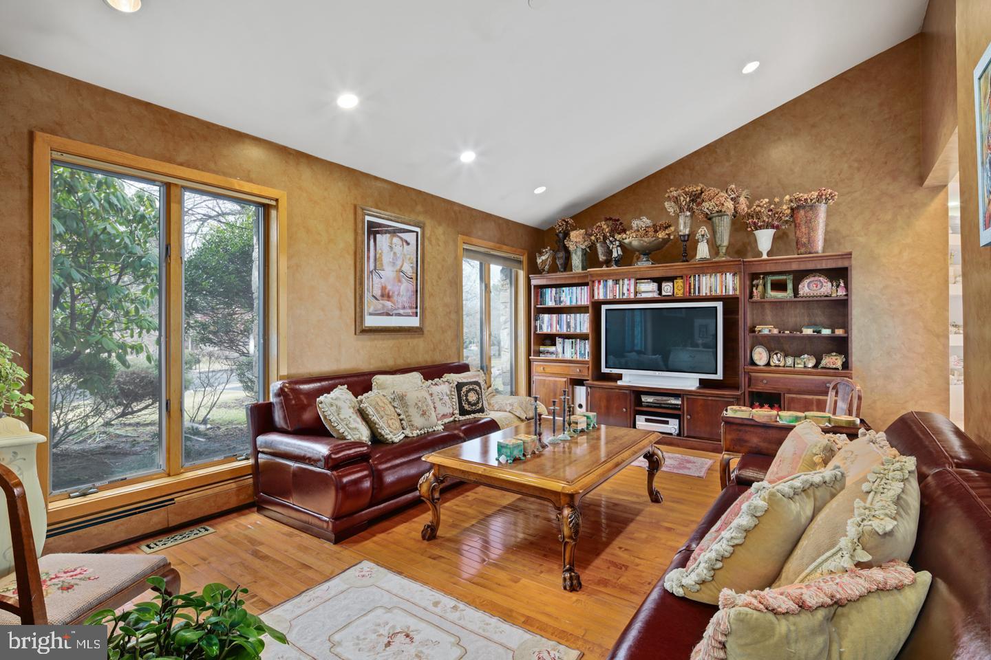 481 Philip Road Huntingdon Valley, PA 19006 - Photo 13 of 37 Gallery Image 13