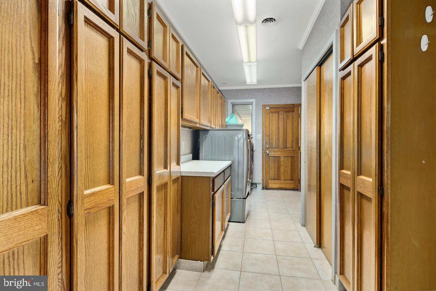 481 Philip Road Huntingdon Valley, PA 19006 - Photo 14 of 37 Gallery Image 14