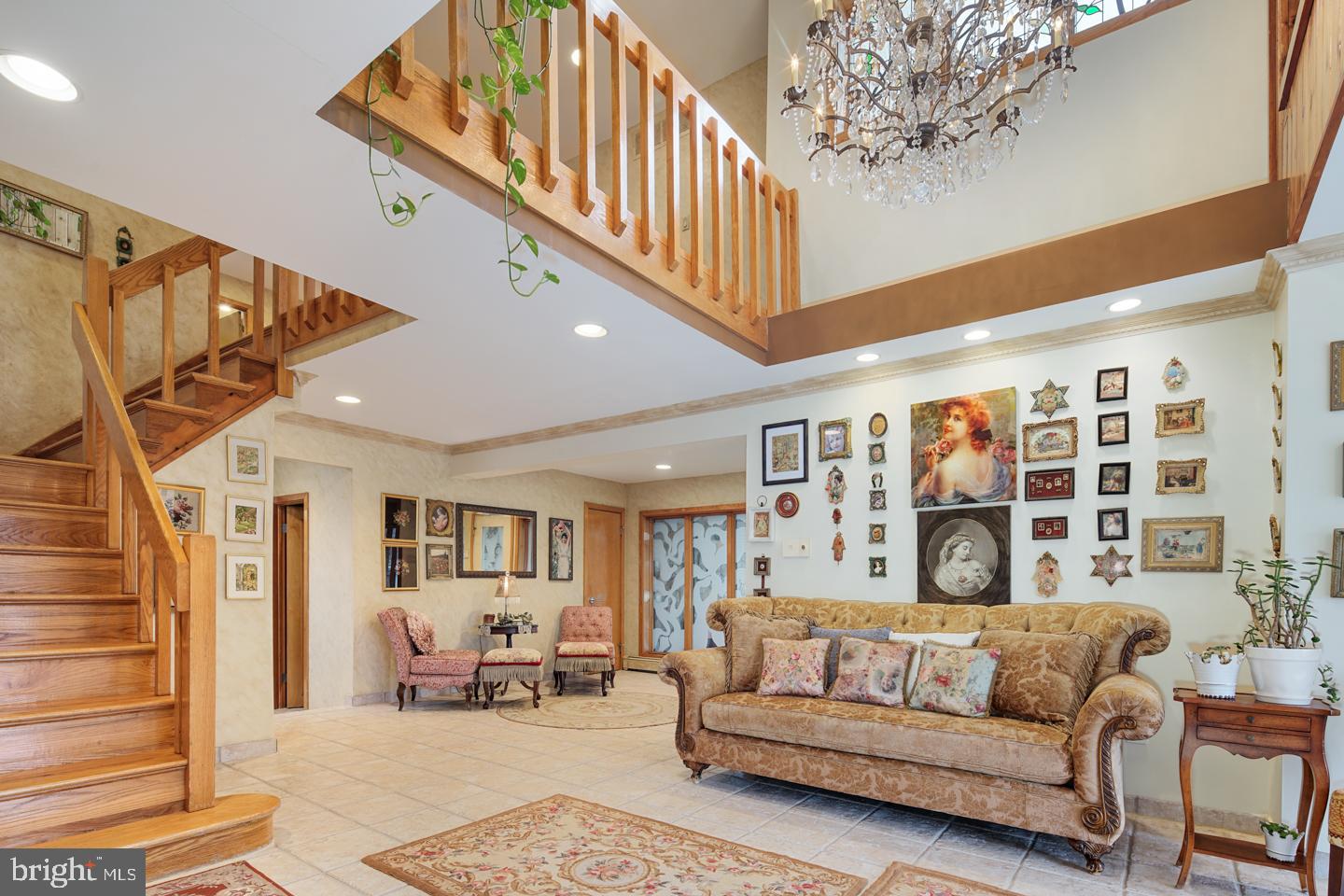 481 Philip Road Huntingdon Valley, PA 19006 - Photo 5 of 37 Gallery Image 5
