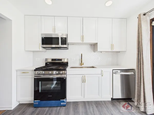 $160,000 | 4116 192nd Court, Unit 211, Country Club Hills, IL 60478