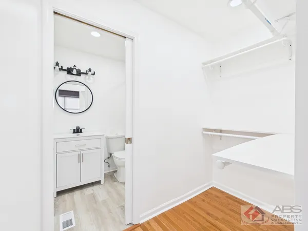 $160,000 | 4116 192nd Court, Unit 211, Country Club Hills, IL 60478