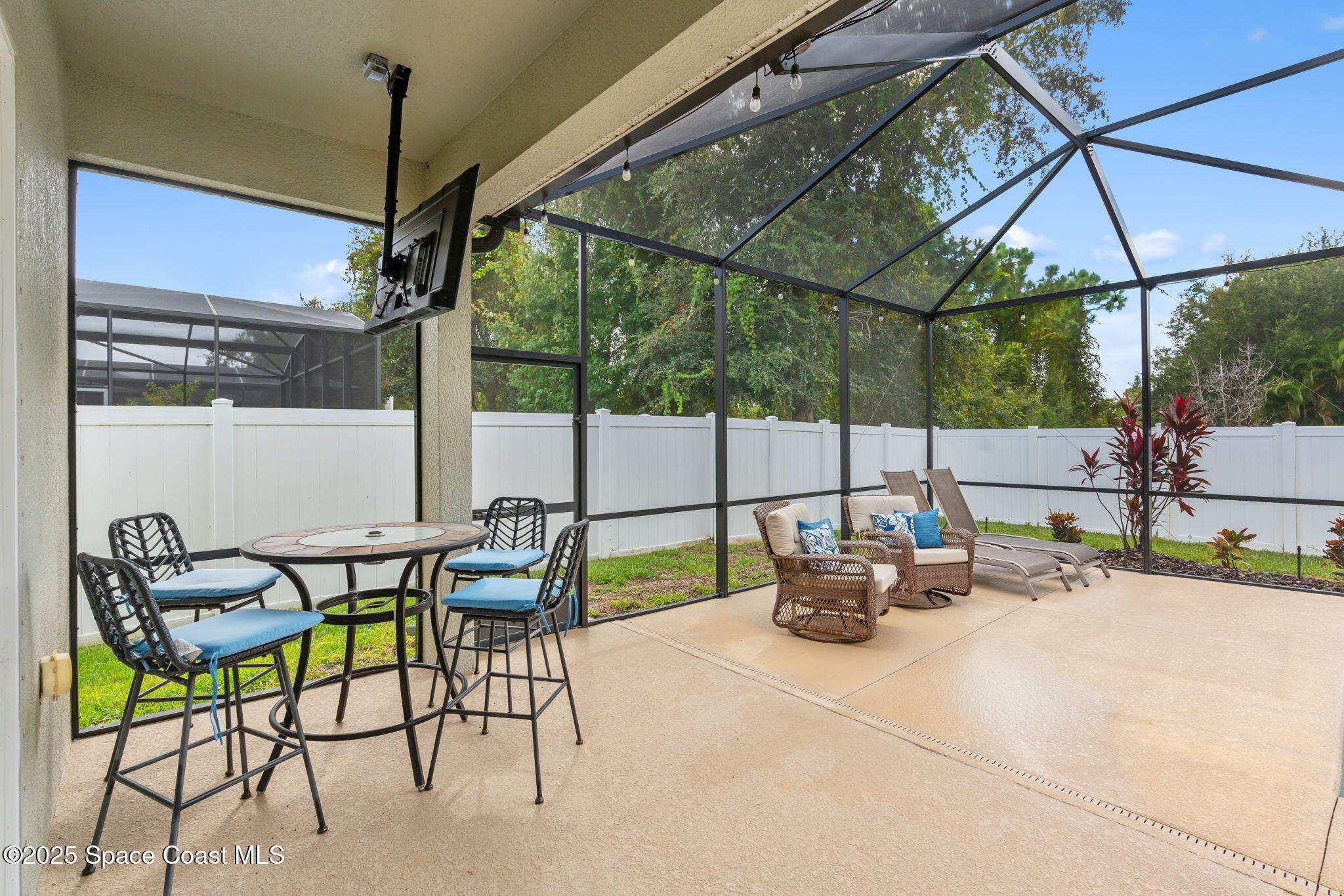 1908 Tullagee Avenue Melbourne, FL 32940 - Photo 32 of 58 a view of chairs and table in the patio