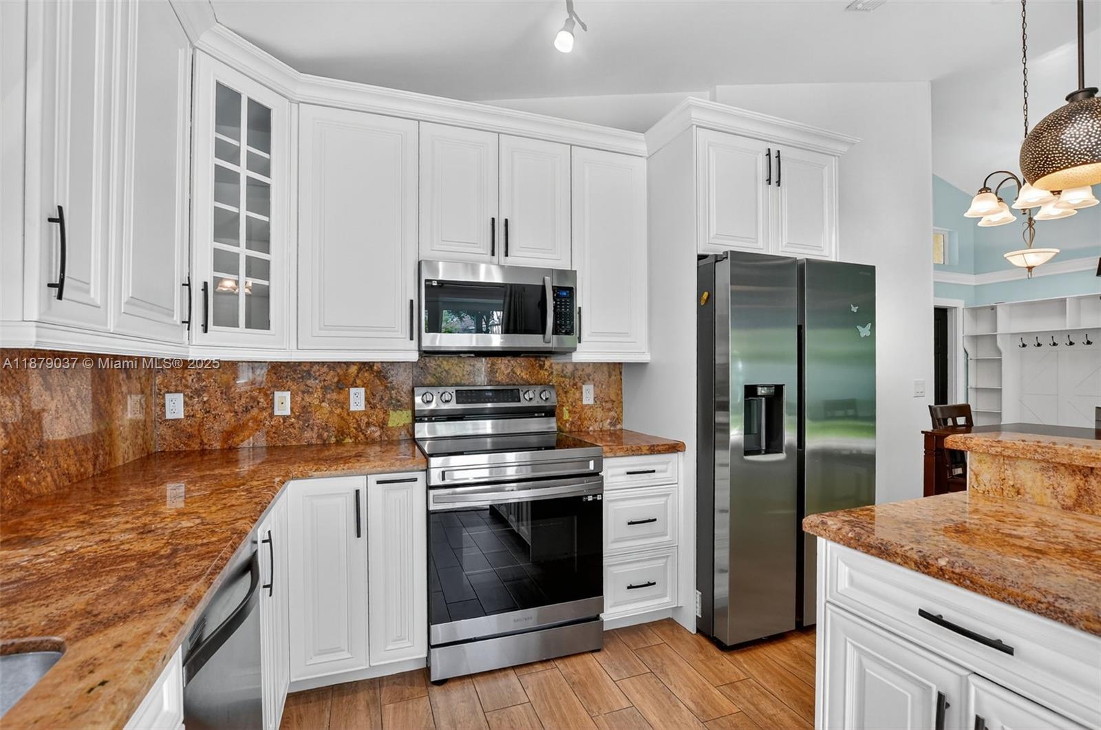 10094 Encore Path Boca Raton, FL 33428 - Photo 5 of 19