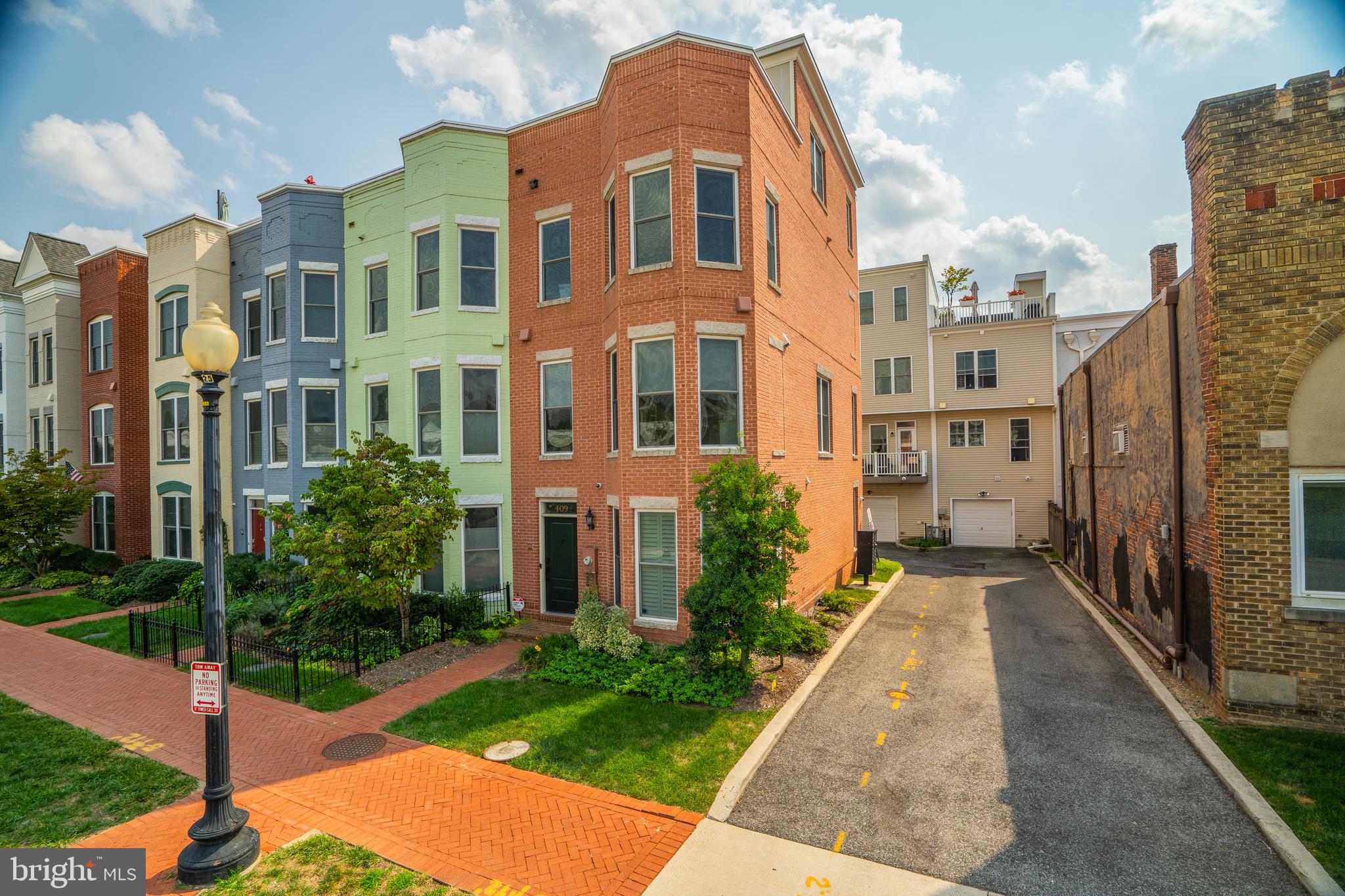 409 I Street Southeast Washington, DC 20003 - Photo 1 of 70
