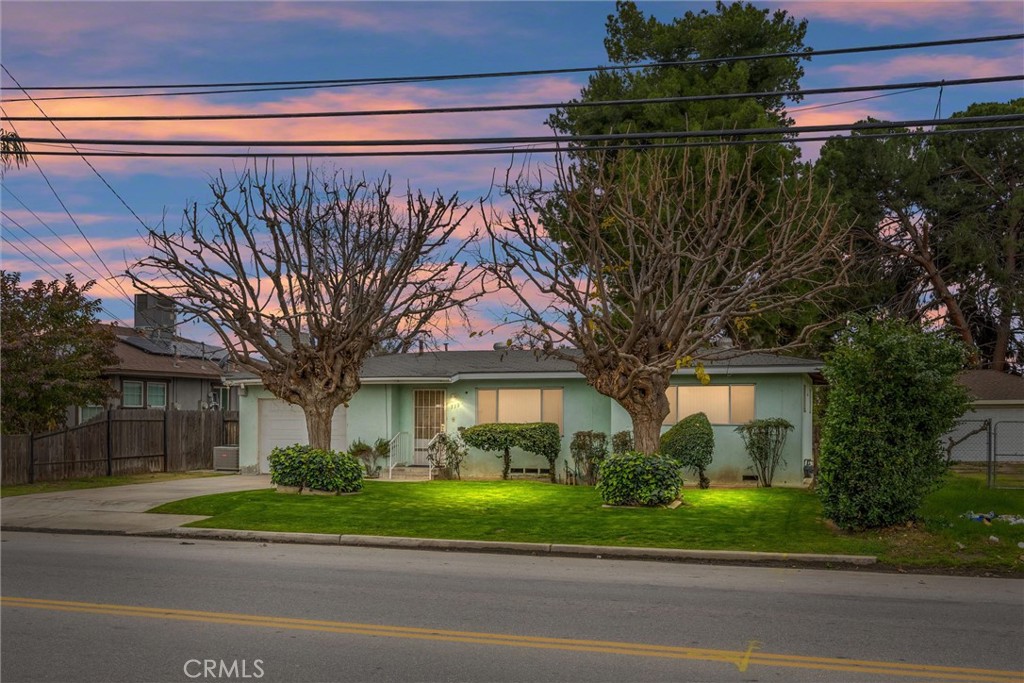739 Real Road Bakersfield, CA 93309 - Photo 1 of 1 Front