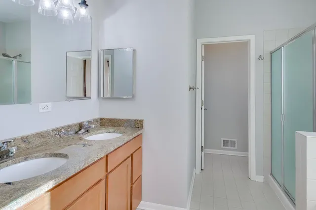 $449,000 | 125 North Rose Street, Unit E, Palatine, IL 60067