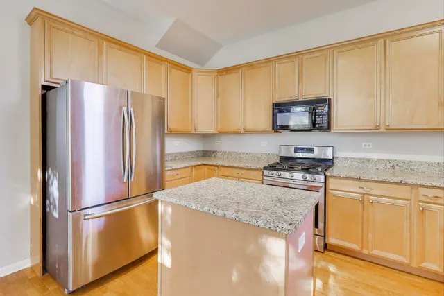 $449,000 | 125 North Rose Street, Unit E, Palatine, IL 60067