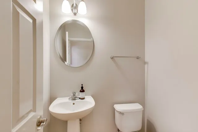 $449,000 | 125 North Rose Street, Unit E, Palatine, IL 60067