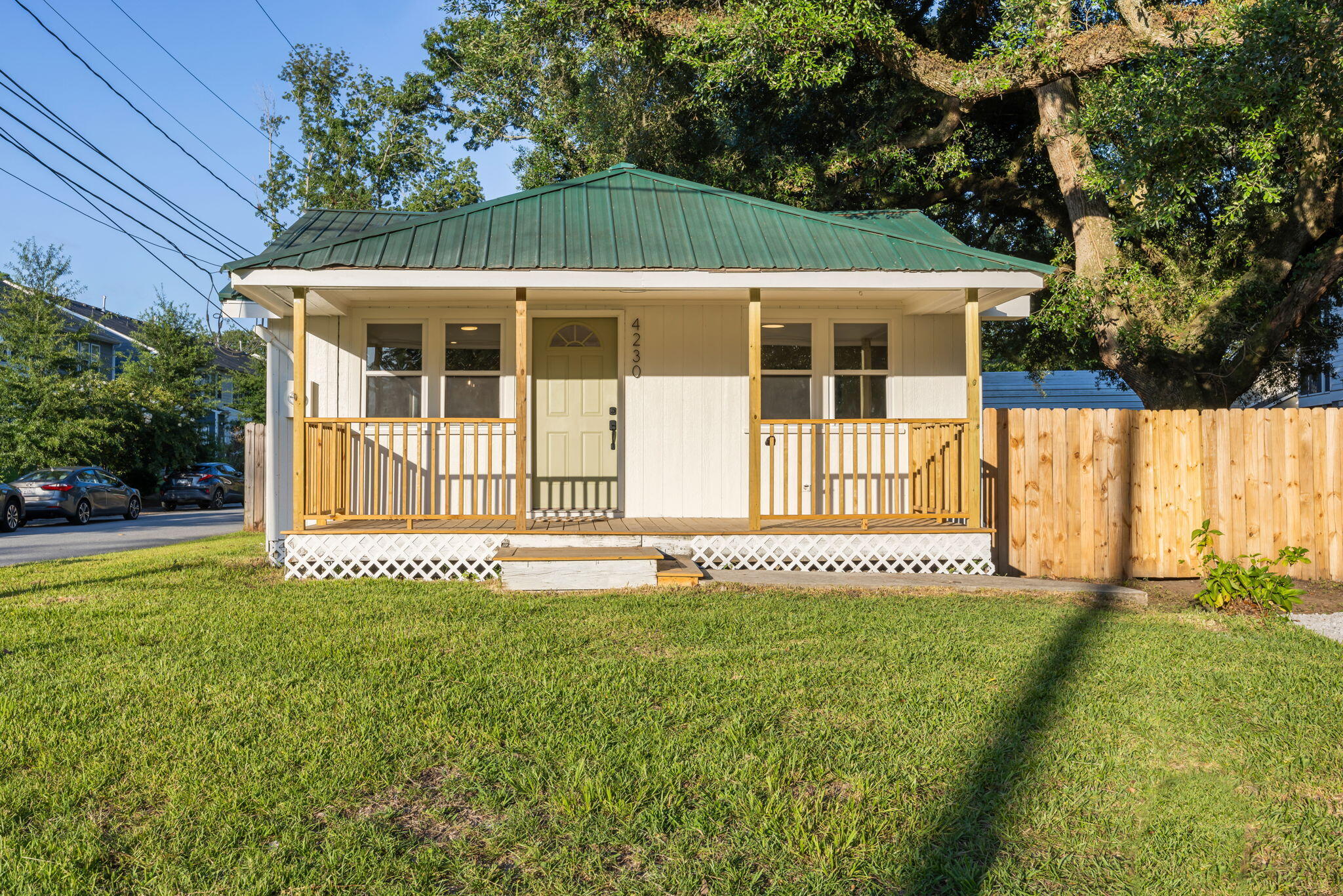 1-web-or-mls-4230 S Rhett Ave- Coastal R