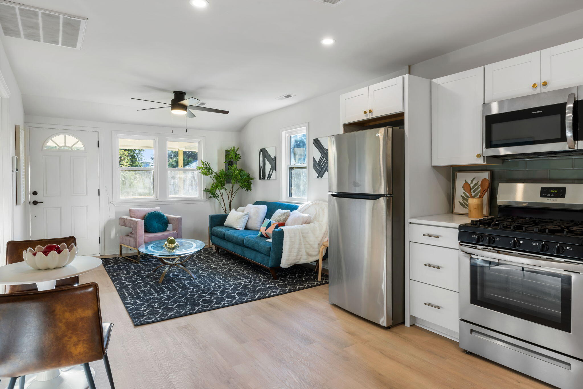 4230 South Rhett Avenue North Charleston, SC 29405 - Photo 6 of 18 7-web-or-mls-4230 S Rhett Ave- Coastal R