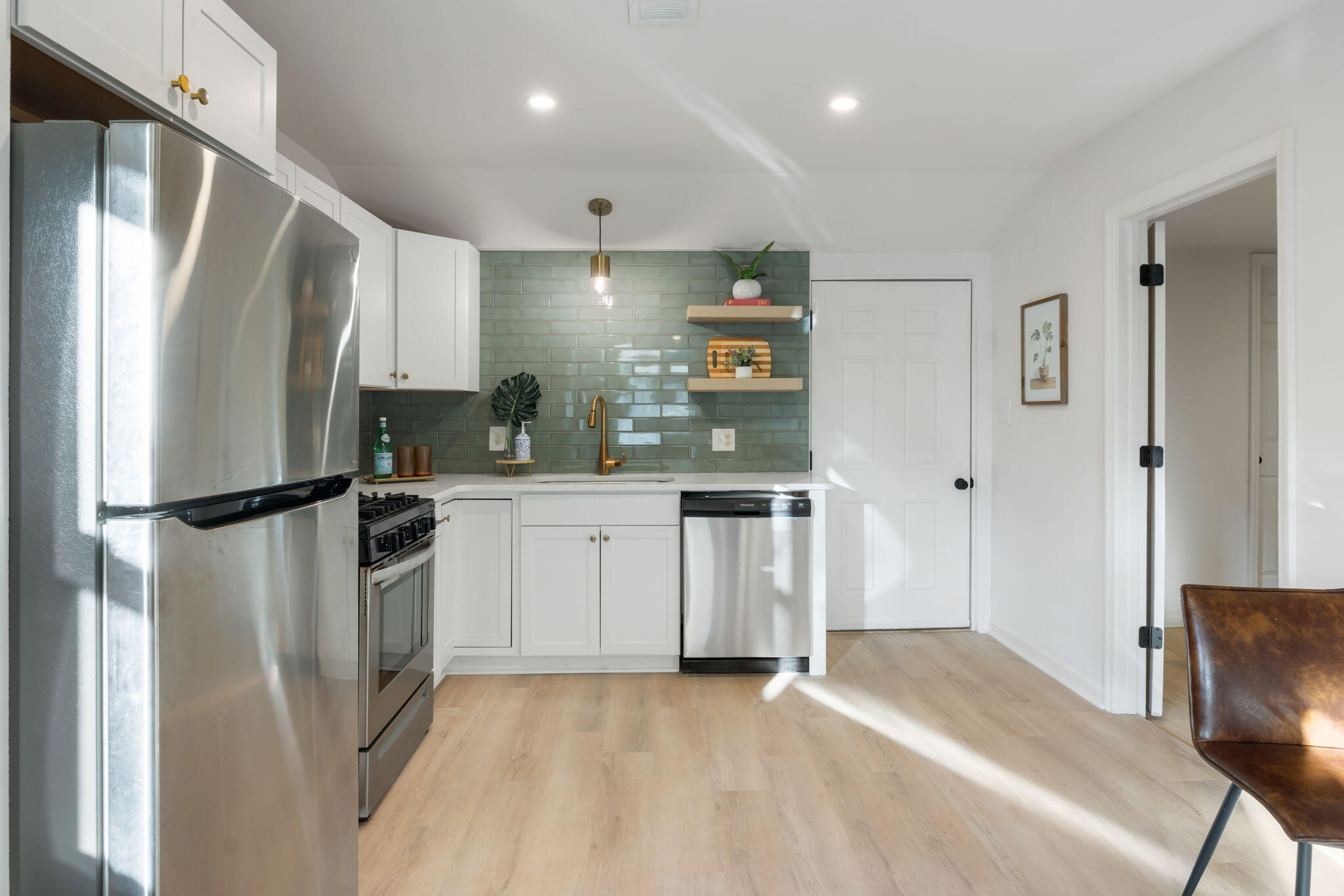 4230 South Rhett Avenue North Charleston, SC 29405 - Photo 8 of 18 9-web-or-mls-4230 S Rhett Ave- Coastal R