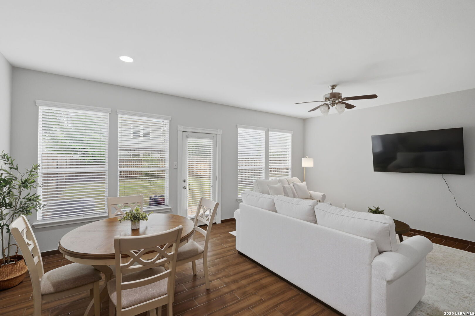 6731 Terra Rye San Antonio, TX 78240 - Photo 5 of 35