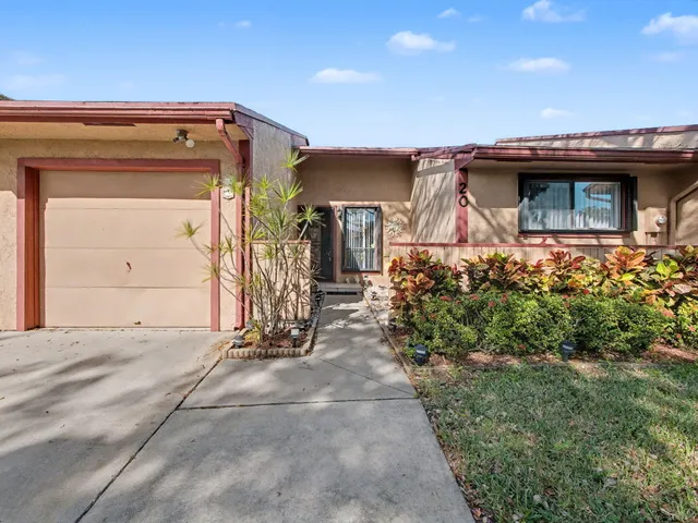 $299,000 | 20 Walcott Drive, Boynton Beach, FL 33426