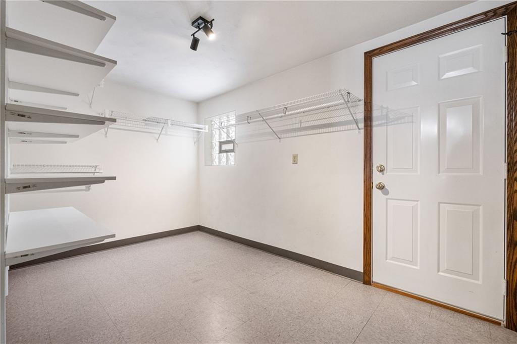 230 McJunkin Road Pittsburgh, PA 15239 - Photo 31 of 38