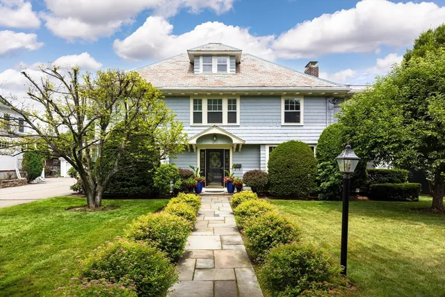 $1,999,000 | 1865 Beacon Street, Newton, MA 02468