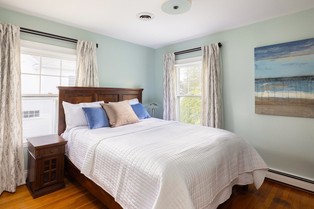 1865 Beacon Street Newton, MA 02468 - Photo 12 of 19