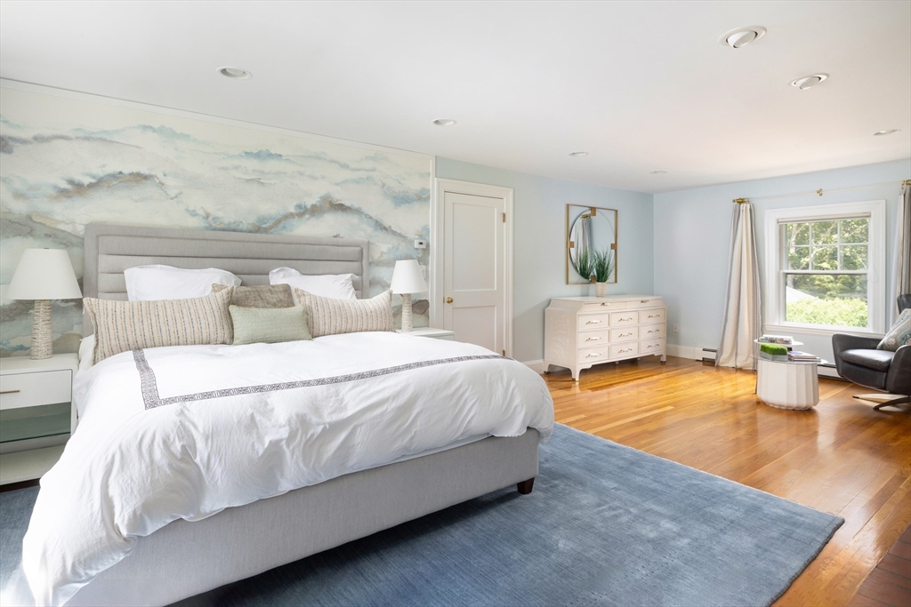 1865 Beacon Street Newton, MA 02468 - Photo 9 of 19