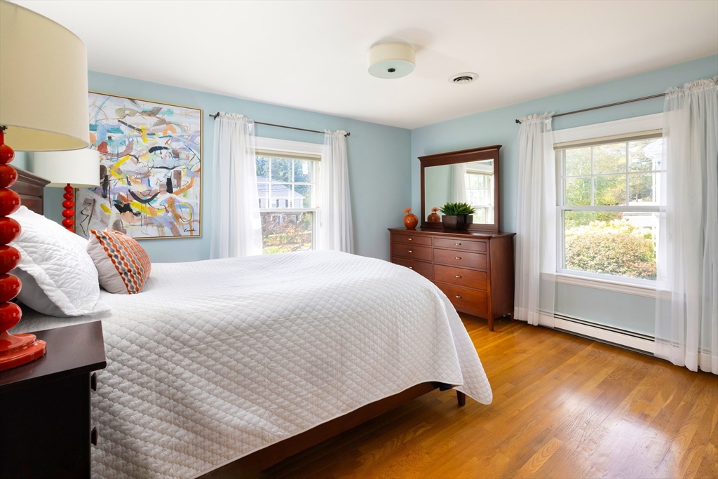 1865 Beacon Street Newton, MA 02468 - Photo 10 of 19