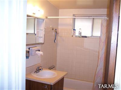 401 East Roger Road Tucson, AZ 85705 - Photo 9 of 14