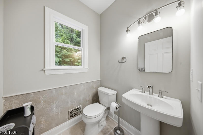 80 Skytop Road Newton, NJ 07860 - Photo 17 of 50