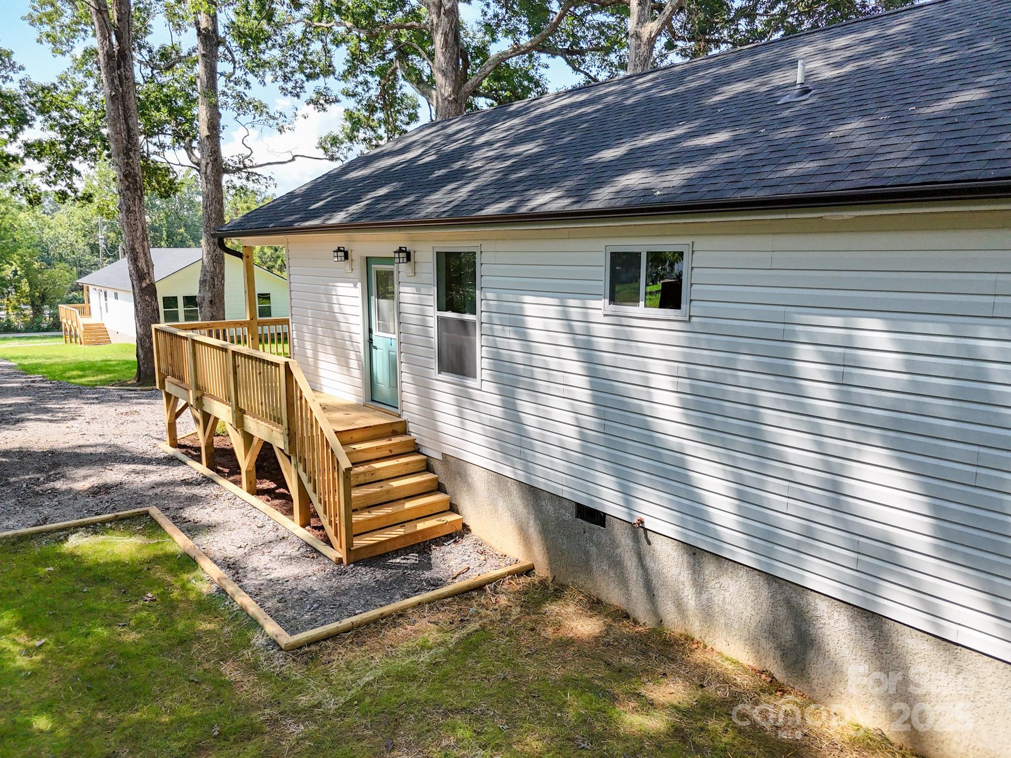 176 Porter Road Asheville, NC 28803 - Photo 3 of 37 Gallery Image 3