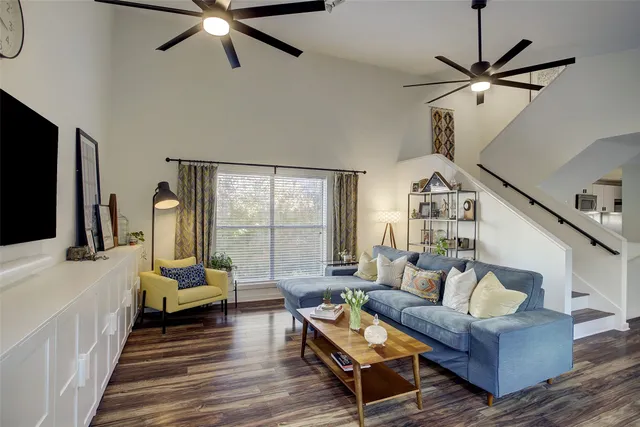 $399,000 | 816 Ruthven Street, Houston, TX 77019