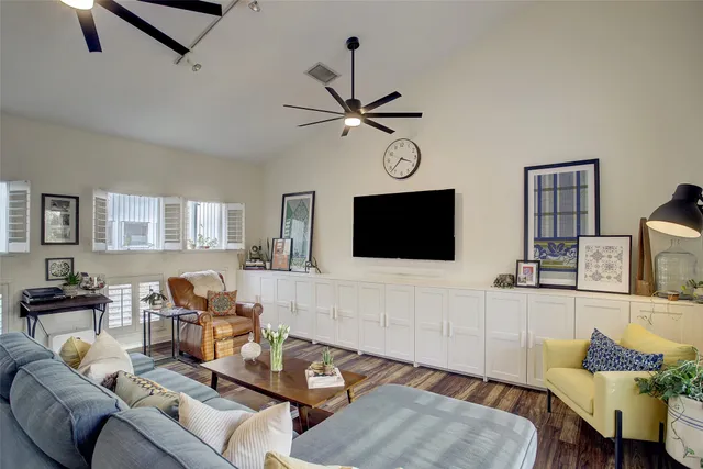 $399,000 | 816 Ruthven Street, Houston, TX 77019