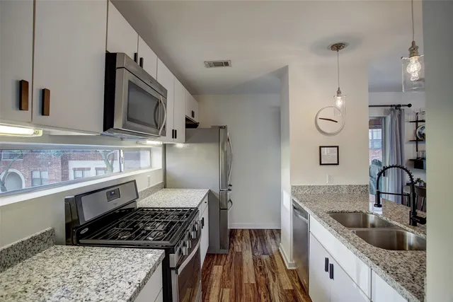 $399,000 | 816 Ruthven Street, Houston, TX 77019