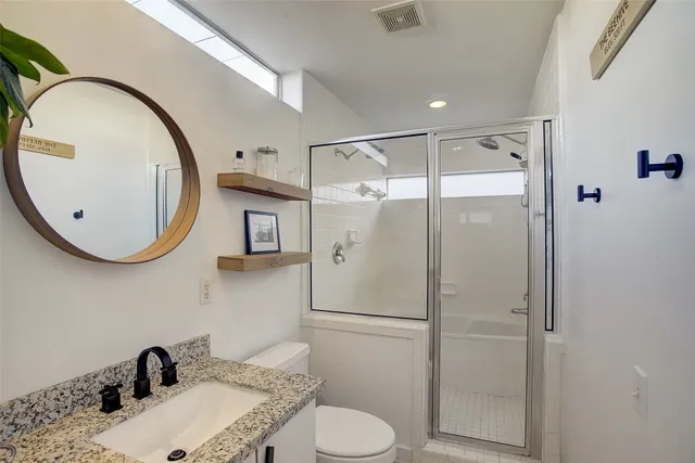 $399,000 | 816 Ruthven Street, Houston, TX 77019