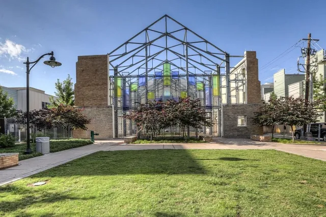 $399,000 | 816 Ruthven Street, Houston, TX 77019