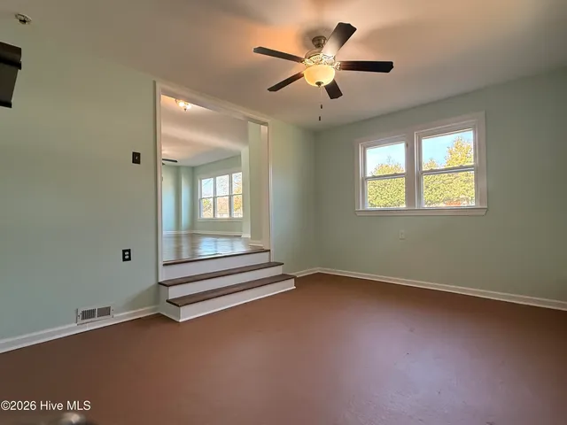 $237,000 | 18 White Oak Street, Jacksonville, NC 28540