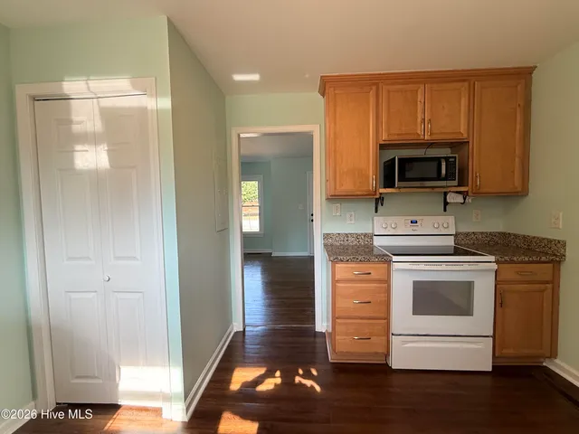 $237,000 | 18 White Oak Street, Jacksonville, NC 28540