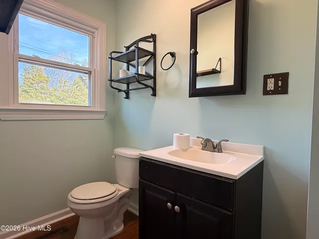 $237,000 | 18 White Oak Street, Jacksonville, NC 28540