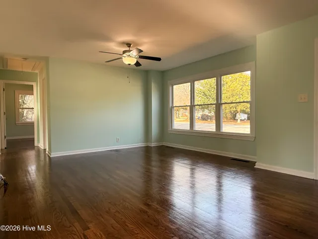 $237,000 | 18 White Oak Street, Jacksonville, NC 28540