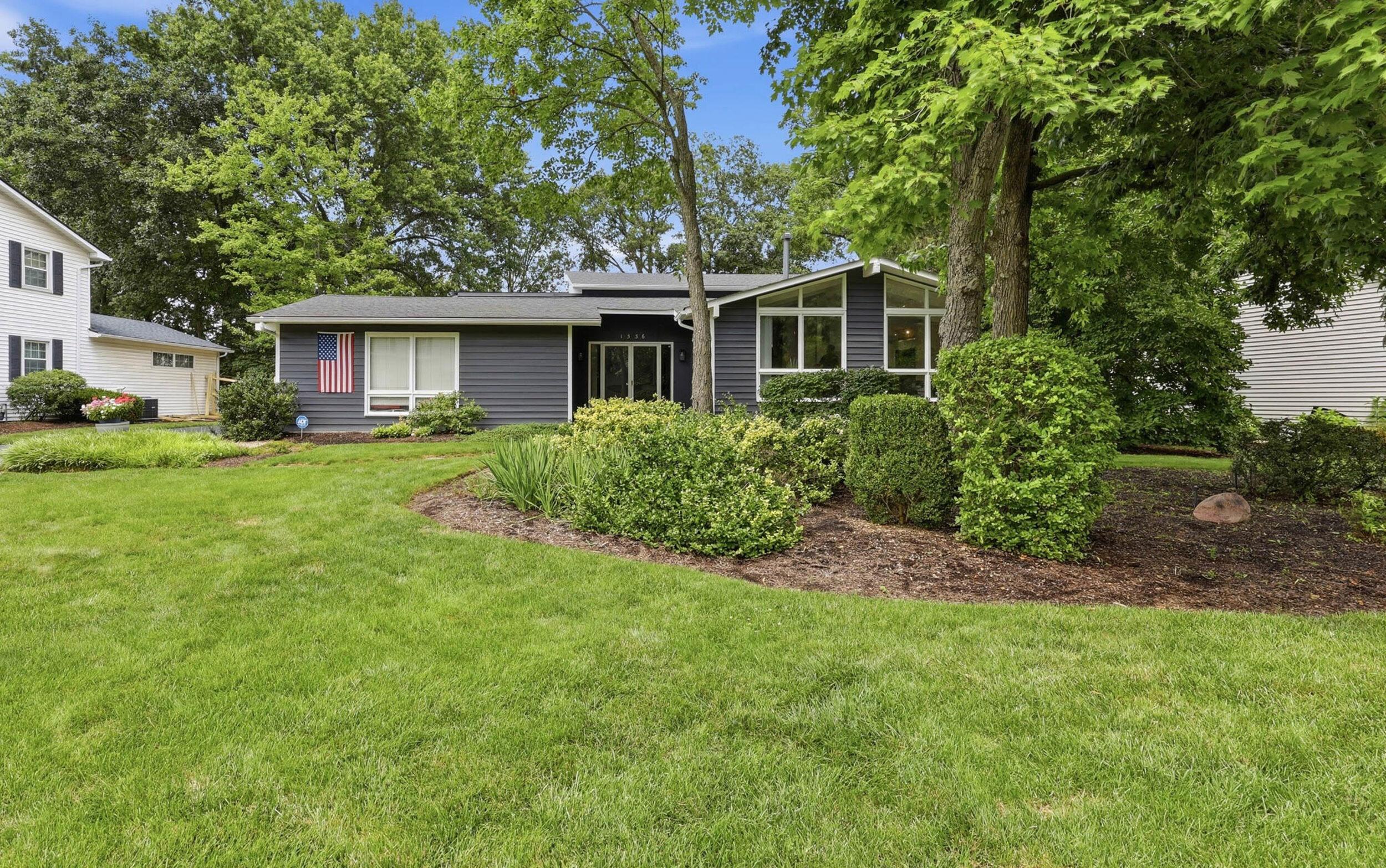 1336 Hickory Ridge Lane Columbus, OH 43235 - Photo 2 of 55 1_072a8813