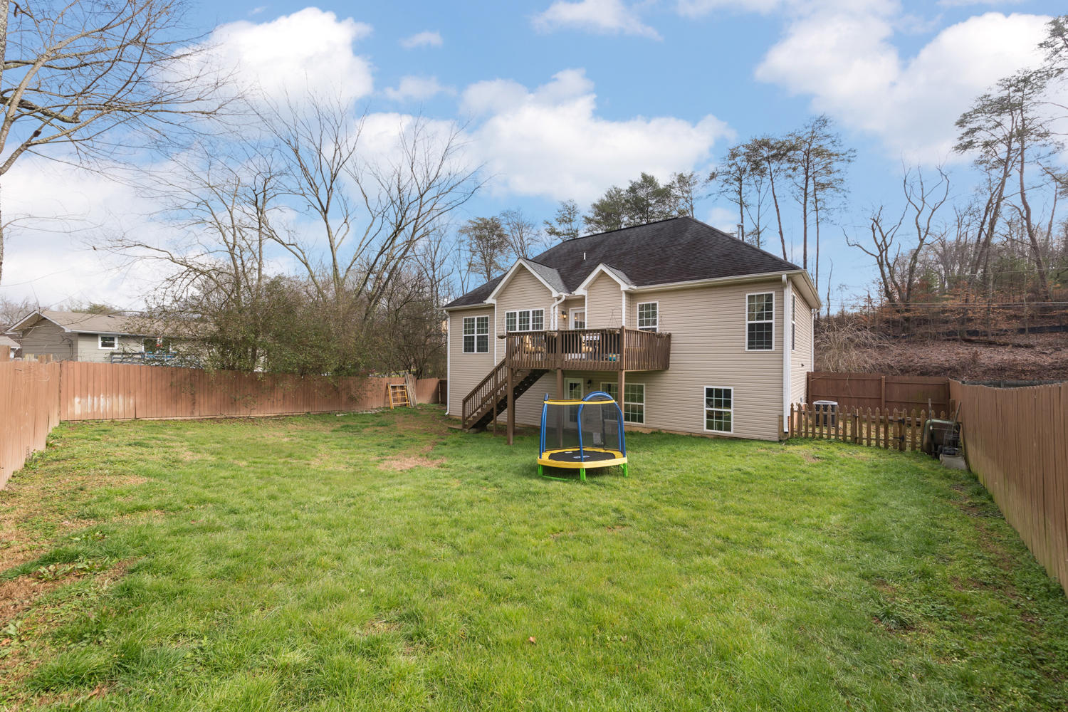 6705 Sandswitch Road Hixson, TN 37343 - Photo 38 of 38 back yard