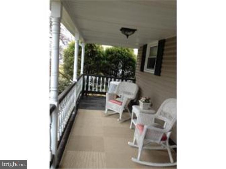 426 Alexander Avenue Maple Shade, NJ 08052 - Photo 2 of 17 Porch