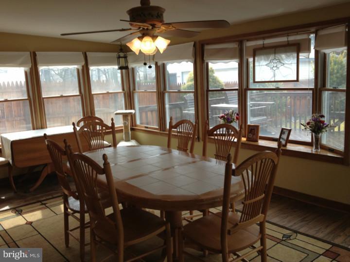 426 Alexander Avenue Maple Shade, NJ 08052 - Photo 5 of 17 Sun Room