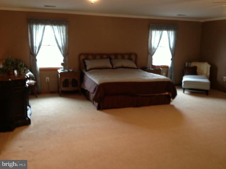 426 Alexander Avenue Maple Shade, NJ 08052 - Photo 8 of 17 Master Bedroom