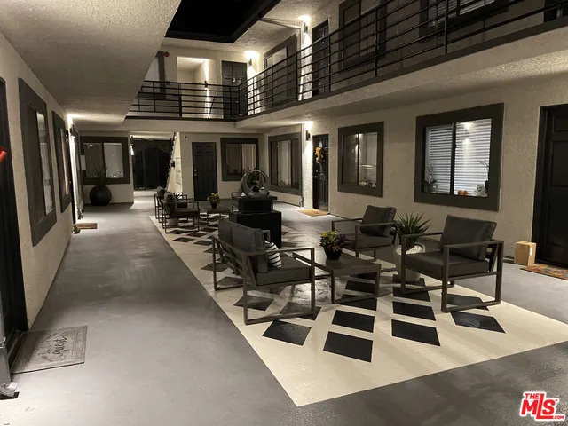 $8,288,000 | 5325 Denny Avenue, North Hollywood, CA 91601