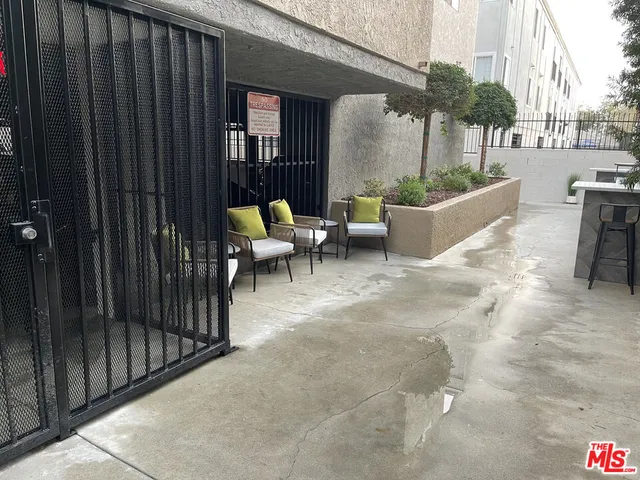 $8,288,000 | 5325 Denny Avenue, North Hollywood, CA 91601