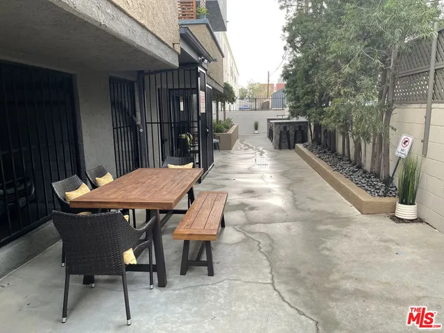 $8,288,000 | 5325 Denny Avenue, North Hollywood, CA 91601